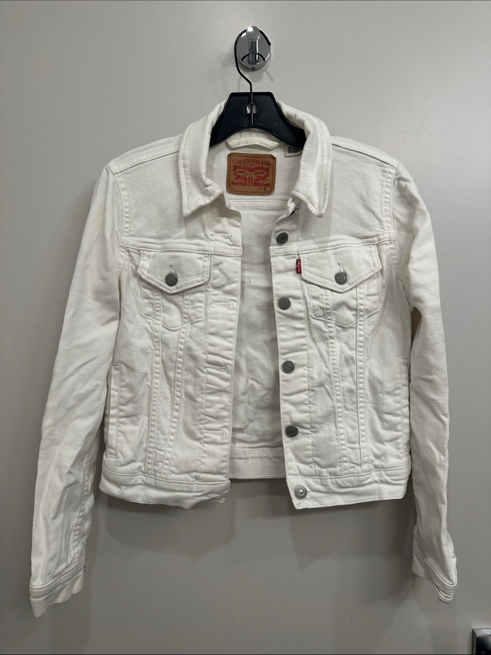 Levi's White Women's Denim Jacket - Classic Button-Front